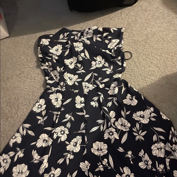 Ann Taylor blue and white fit & flare flower dress size 0 - Picture 2 of 3